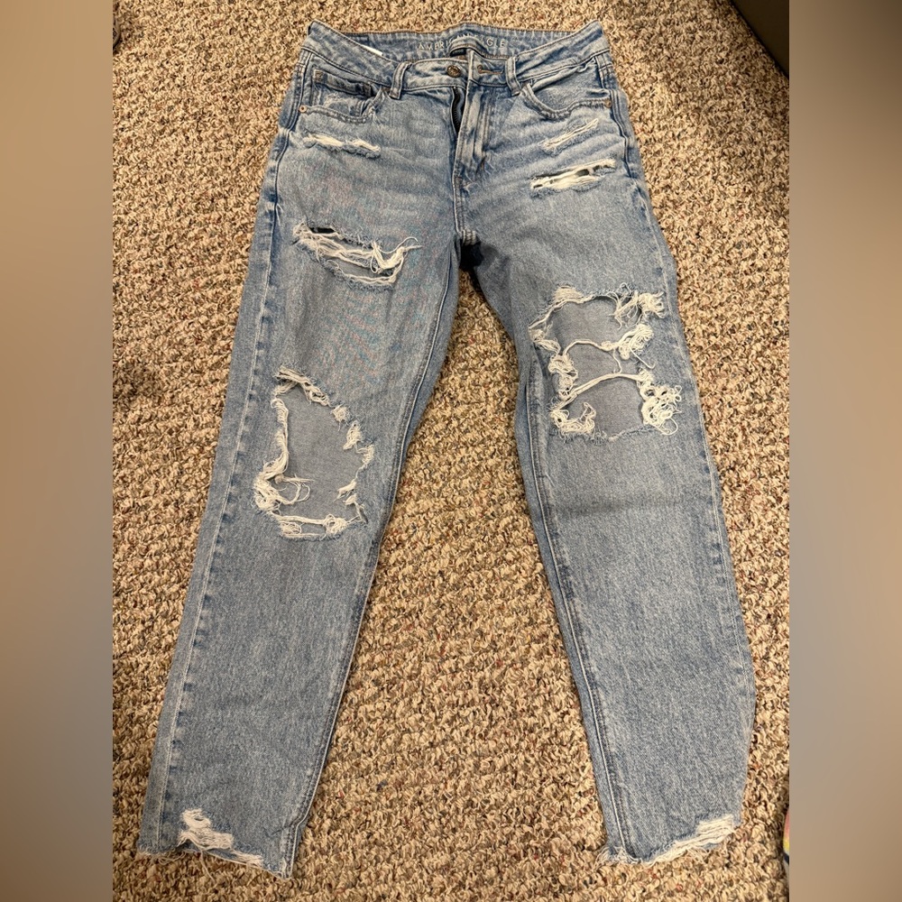 American Eagle Outfitters Light Blue Distressed Boyfriend Jeans